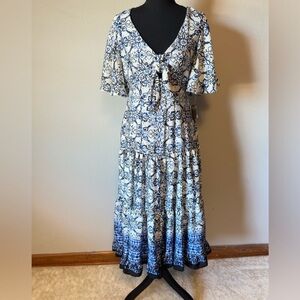 NWT Taylor Maxi Dress Boho Blue White Flowy Short Sleeve 2 Tier Ruffle Size 6